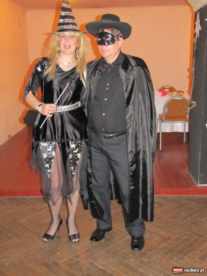 Zdjęcie w galerii na portalu naszraciborz.pl: Przebieranie bawi nie tylko dzieci wiadomości z regionu