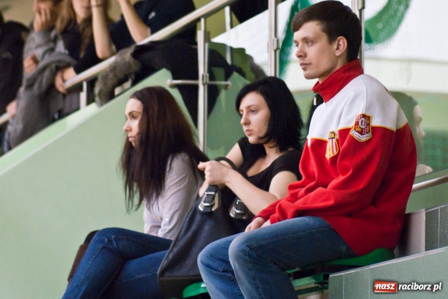 Zdjęcie w galerii na portalu naszraciborz.pl: Orły z przetrąconym skrzydłem wiadomości z regionu