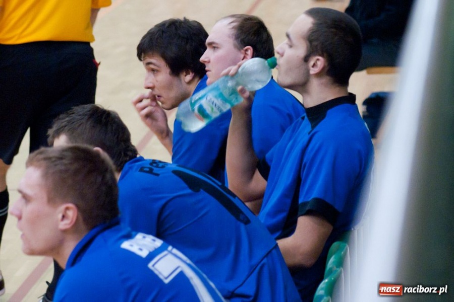 Zdjęcie w galerii na portalu naszraciborz.pl: Orły z przetrąconym skrzydłem wiadomości z regionu