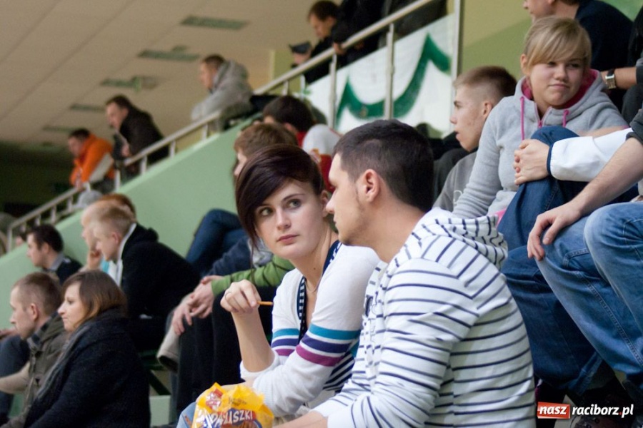 Zdjęcie w galerii na portalu naszraciborz.pl: Orły z przetrąconym skrzydłem wiadomości z regionu