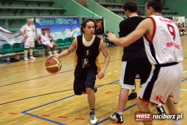 Zdjęcie w galerii na portalu naszraciborz.pl: DHL o jedno 