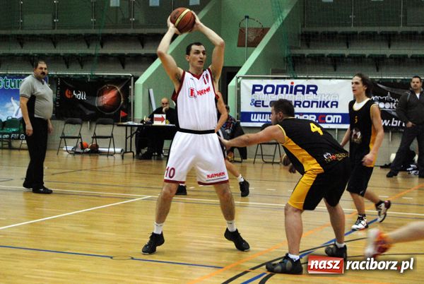 Zdjęcie w galerii na portalu naszraciborz.pl: DHL o jedno 