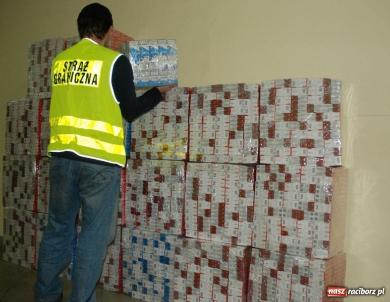 Zdjęcie w galerii na portalu naszraciborz.pl: ŚOSG: Zatrzymano 200 000 sztuk nielegalnych papierosów wiadomości z regionu