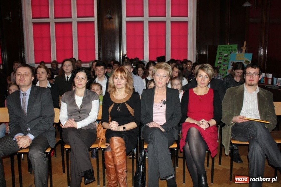 Zdjęcie w galerii na portalu naszraciborz.pl: Dziękowali za pomoc dzieciom w potrzebie wiadomości z regionu