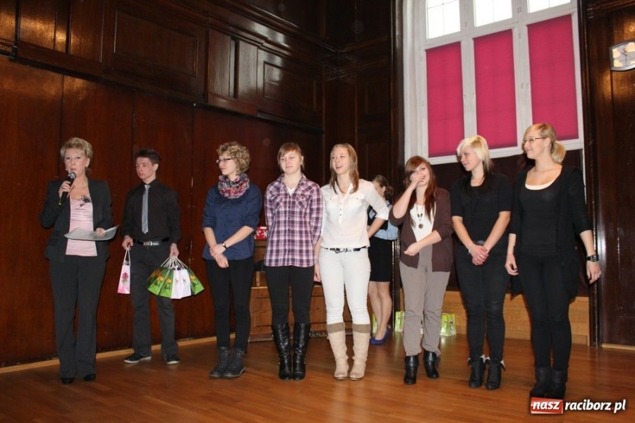 Zdjęcie w galerii na portalu naszraciborz.pl: Dziękowali za pomoc dzieciom w potrzebie wiadomości z regionu