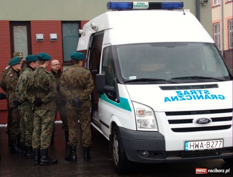 Zdjęcie w galerii na portalu naszraciborz.pl: ŚOSG: Głubczyccy strzelcy z wizytą w raciborskiej wiadomości z regionu