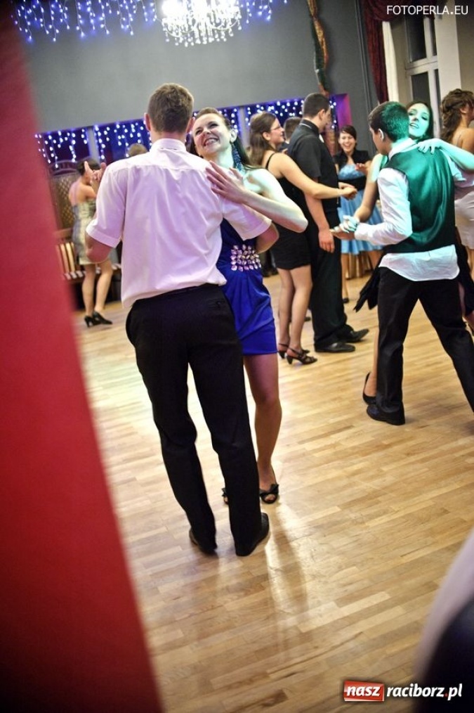 Zdjęcie w galerii na portalu naszraciborz.pl: Mechanik bawi się w Raciborskiej wiadomości z regionu