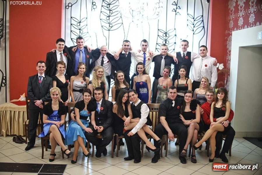 Zdjęcie w galerii na portalu naszraciborz.pl: Mechanik bawi się w Raciborskiej wiadomości z regionu