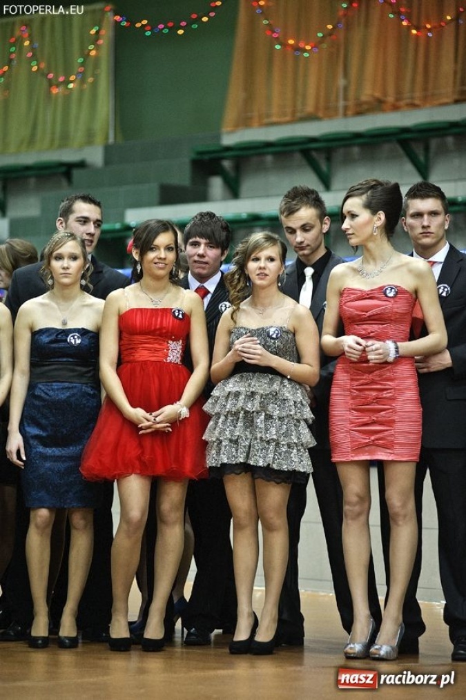 Zdjęcie w galerii na portalu naszraciborz.pl: Studniówka II LO w Arenie Rafako wiadomości z regionu