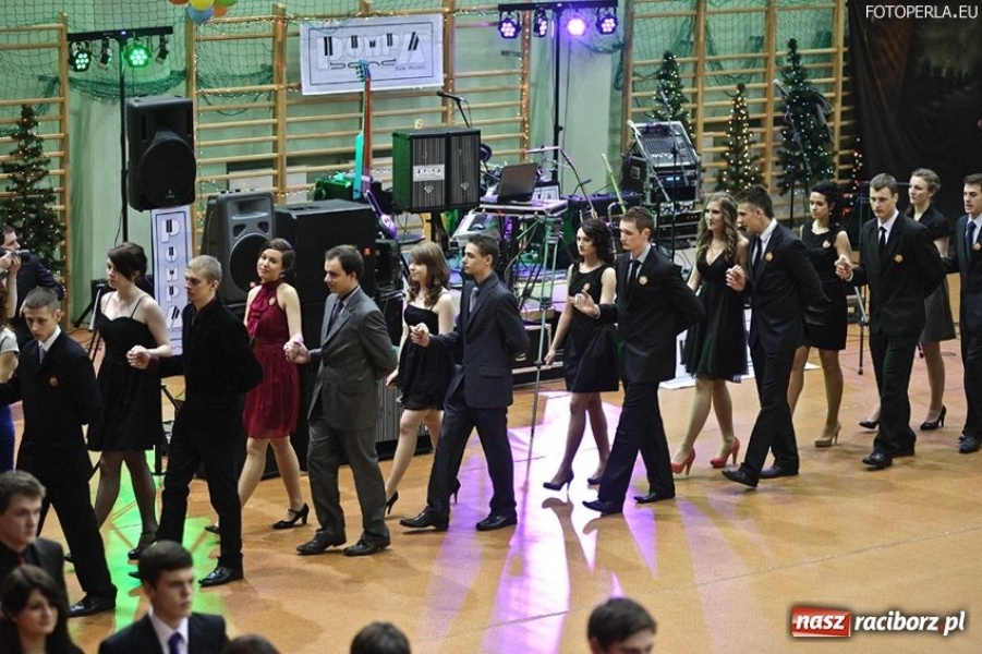 Zdjęcie w galerii na portalu naszraciborz.pl: Studniówka II LO w Arenie Rafako wiadomości z regionu