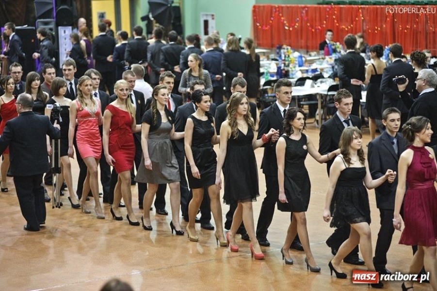 Zdjęcie w galerii na portalu naszraciborz.pl: Studniówka II LO w Arenie Rafako wiadomości z regionu