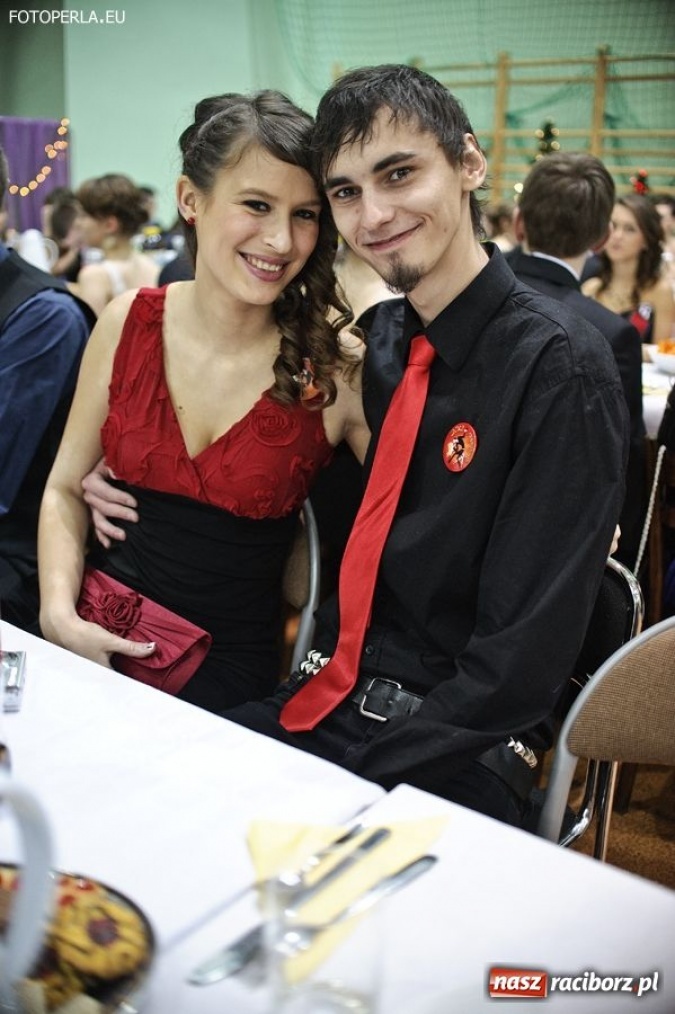 Zdjęcie w galerii na portalu naszraciborz.pl: Studniówka II LO w Arenie Rafako wiadomości z regionu