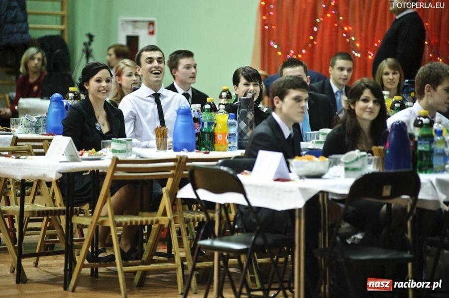 Zdjęcie w galerii na portalu naszraciborz.pl: Studniówka II LO w Arenie Rafako wiadomości z regionu