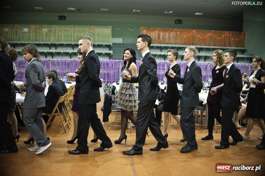 Zdjęcie w galerii na portalu naszraciborz.pl: Studniówka II LO w Arenie Rafako wiadomości z regionu