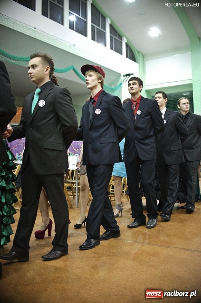 Zdjęcie w galerii na portalu naszraciborz.pl: Studniówka II LO w Arenie Rafako wiadomości z regionu