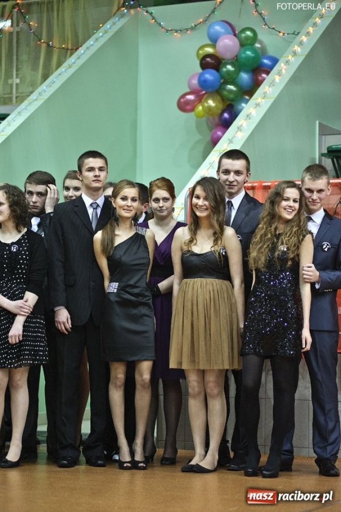 Zdjęcie w galerii na portalu naszraciborz.pl: Studniówka II LO w Arenie Rafako wiadomości z regionu