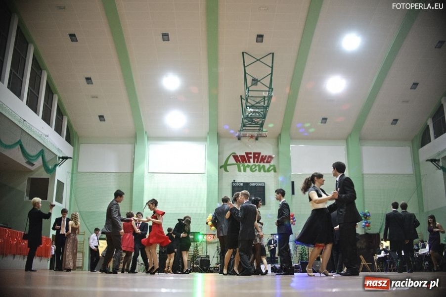 Zdjęcie w galerii na portalu naszraciborz.pl: Studniówka II LO w Arenie Rafako wiadomości z regionu