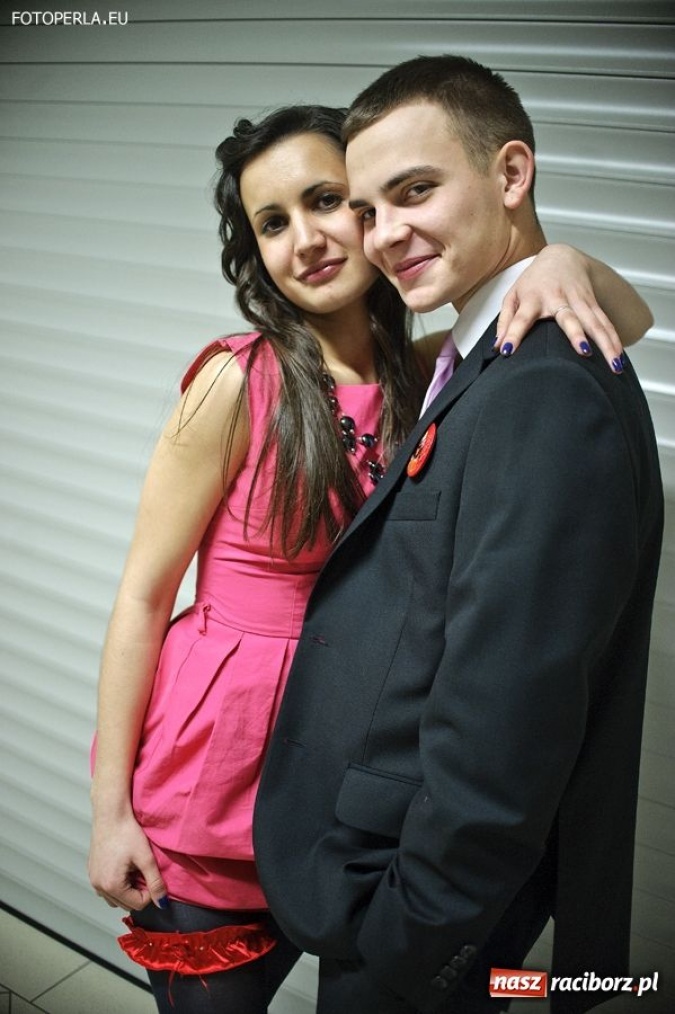 Zdjęcie w galerii na portalu naszraciborz.pl: Studniówka II LO w Arenie Rafako wiadomości z regionu