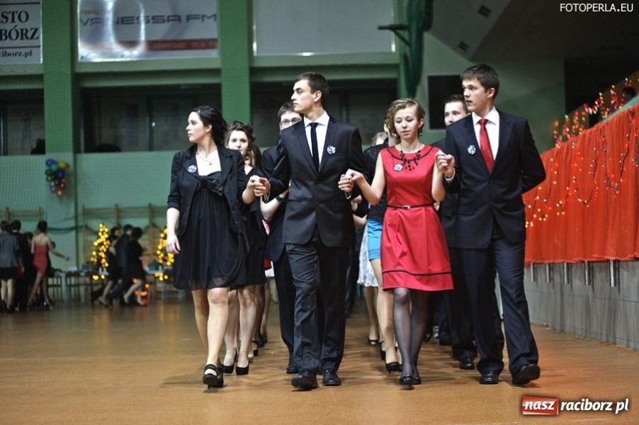 Zdjęcie w galerii na portalu naszraciborz.pl: Studniówka II LO w Arenie Rafako wiadomości z regionu