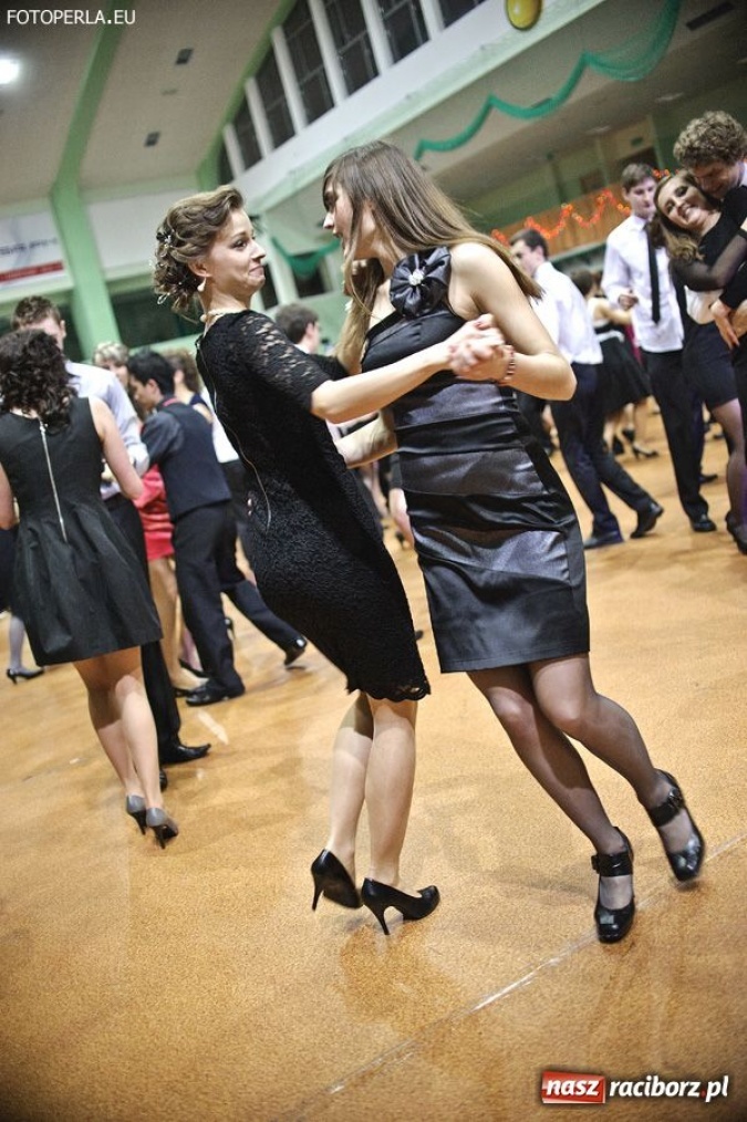 Zdjęcie w galerii na portalu naszraciborz.pl: Studniówka II LO w Arenie Rafako wiadomości z regionu