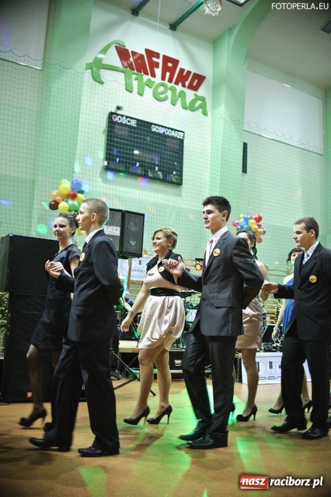 Zdjęcie w galerii na portalu naszraciborz.pl: Studniówka II LO w Arenie Rafako wiadomości z regionu