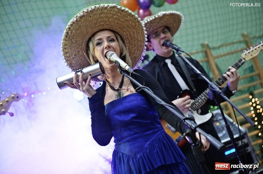 Zdjęcie w galerii na portalu naszraciborz.pl: Studniówka II LO w Arenie Rafako wiadomości z regionu