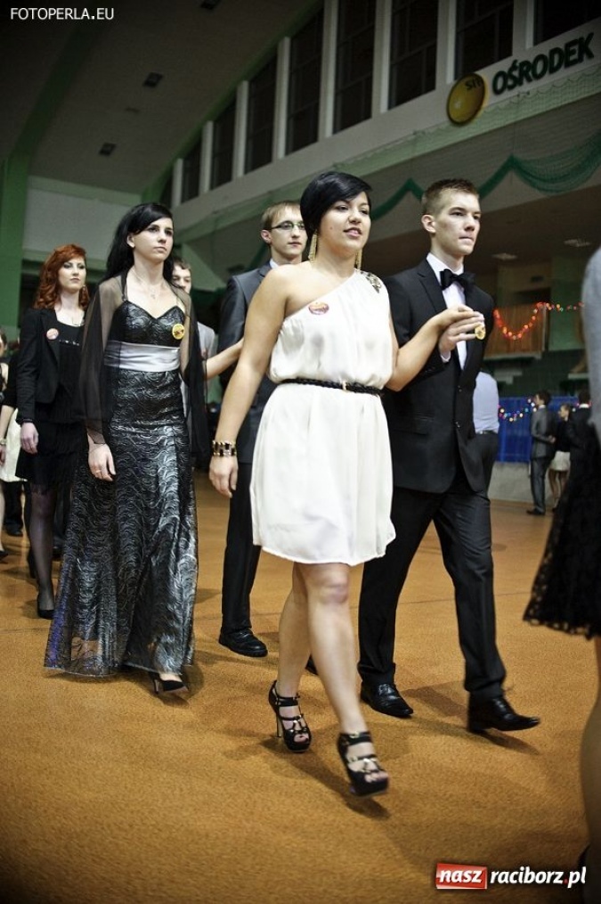 Zdjęcie w galerii na portalu naszraciborz.pl: Studniówka II LO w Arenie Rafako wiadomości z regionu