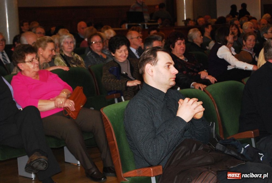 Zdjęcie w galerii na portalu naszraciborz.pl: Irena Santor oczarowała publiczność wiadomości z regionu