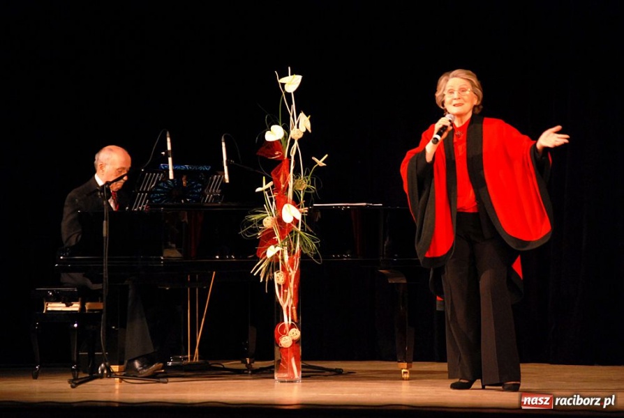 Zdjęcie w galerii na portalu naszraciborz.pl: Irena Santor oczarowała publiczność wiadomości z regionu