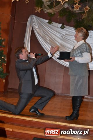 Zdjęcie w galerii na portalu naszraciborz.pl: Spotkanie noworoczne z kabaretem wiadomości z regionu