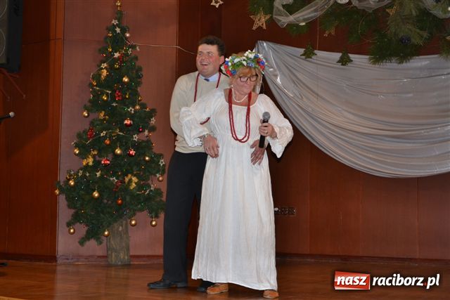 Zdjęcie w galerii na portalu naszraciborz.pl: Spotkanie noworoczne z kabaretem wiadomości z regionu