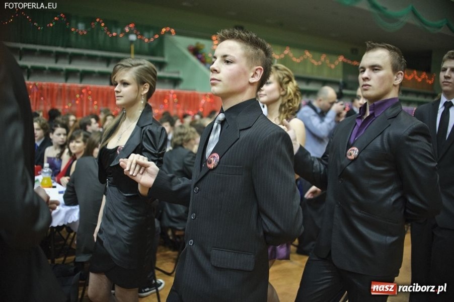 Zdjęcie w galerii na portalu naszraciborz.pl: Studniówka I LO - ach, co to był za bal! wiadomości z regionu