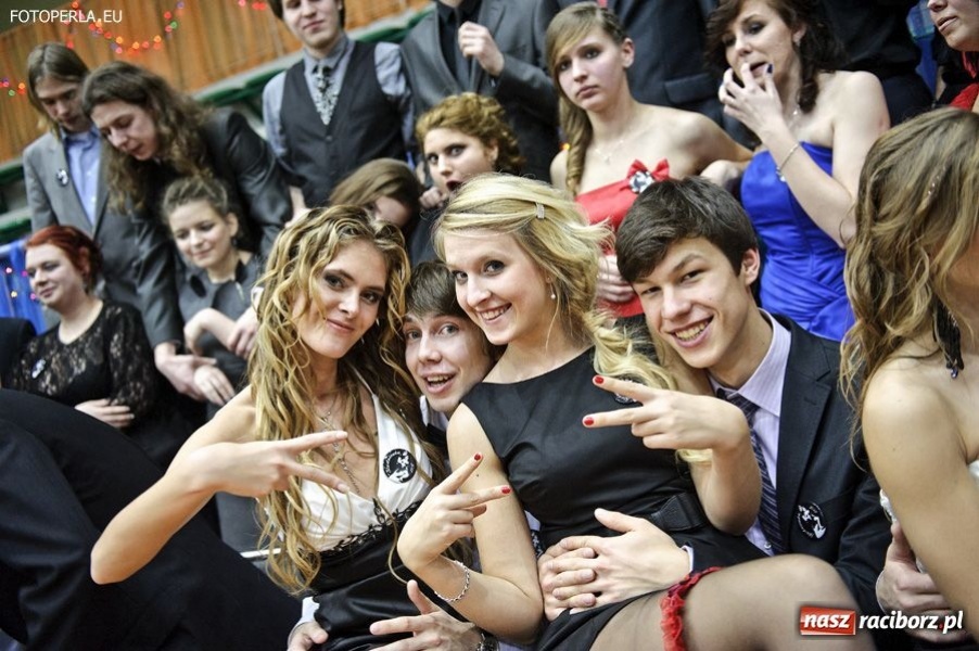 Zdjęcie w galerii na portalu naszraciborz.pl: Studniówka I LO - ach, co to był za bal! wiadomości z regionu