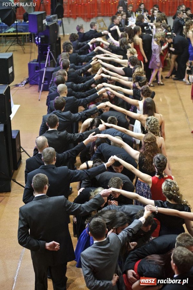 Zdjęcie w galerii na portalu naszraciborz.pl: Studniówka I LO - ach, co to był za bal! wiadomości z regionu