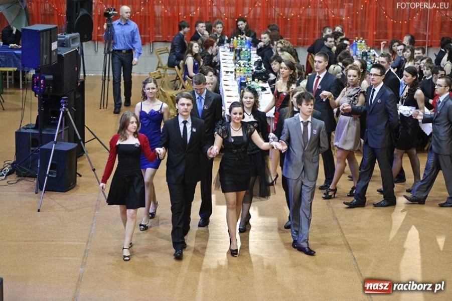 Zdjęcie w galerii na portalu naszraciborz.pl: Studniówka I LO - ach, co to był za bal! wiadomości z regionu