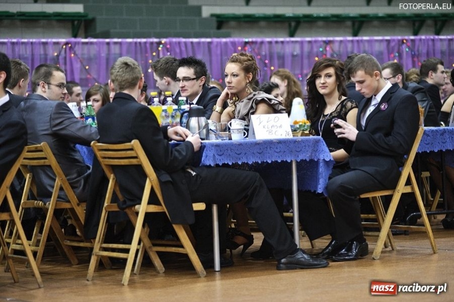 Zdjęcie w galerii na portalu naszraciborz.pl: Studniówka I LO - ach, co to był za bal! wiadomości z regionu