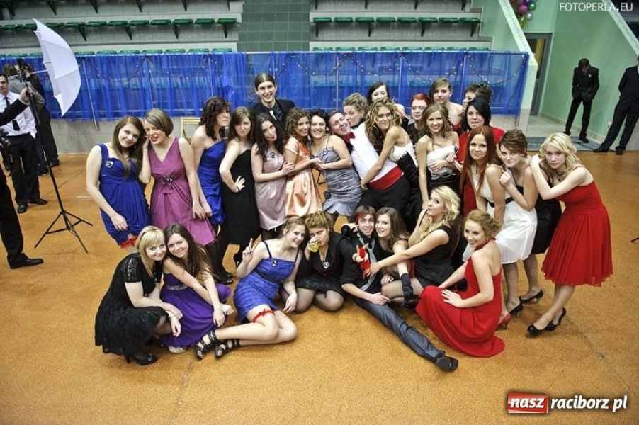 Zdjęcie w galerii na portalu naszraciborz.pl: Studniówka I LO - ach, co to był za bal! wiadomości z regionu