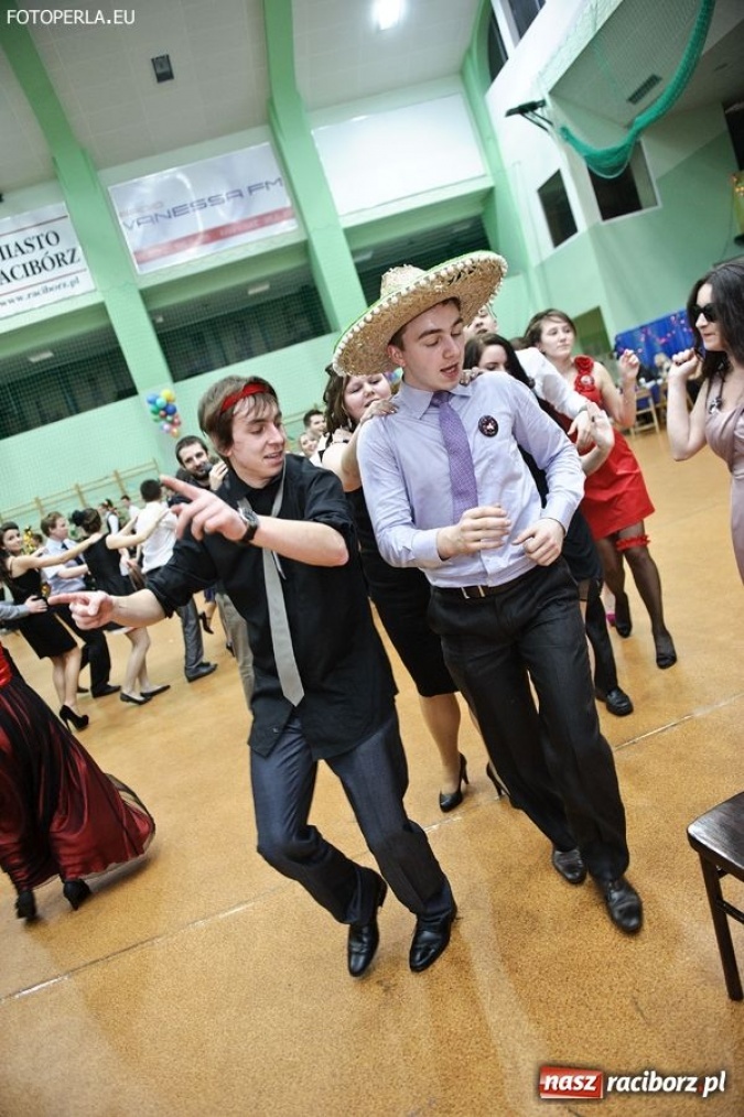 Zdjęcie w galerii na portalu naszraciborz.pl: Studniówka I LO - ach, co to był za bal! wiadomości z regionu