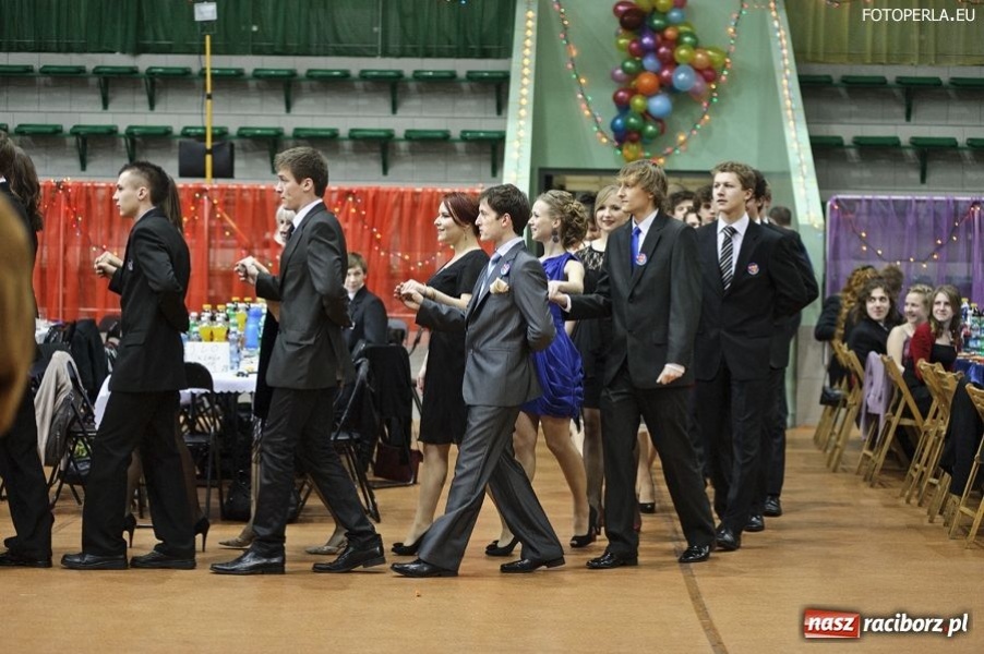 Zdjęcie w galerii na portalu naszraciborz.pl: Studniówka I LO - ach, co to był za bal! wiadomości z regionu