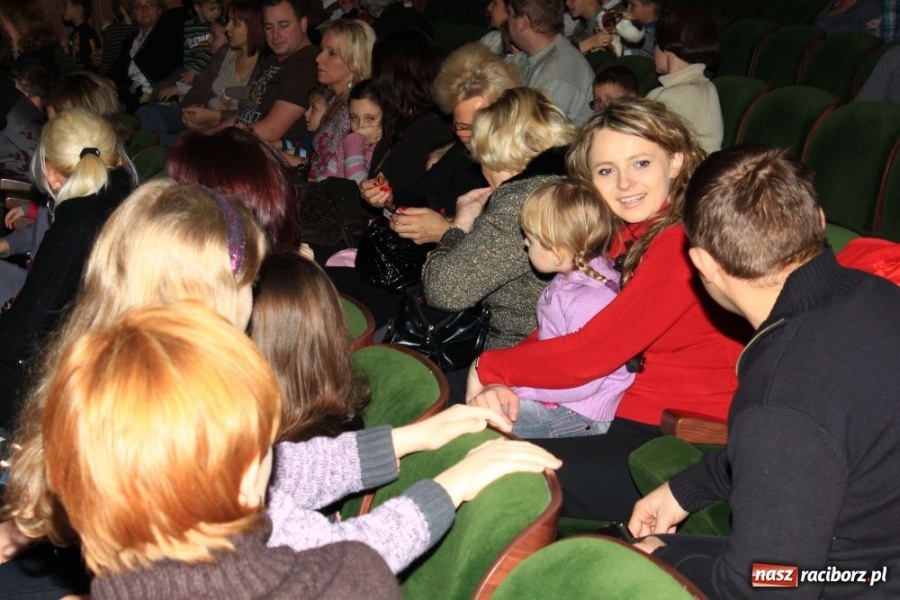 Zdjęcie w galerii na portalu naszraciborz.pl: Bajkowa niedziela z Królewną Śnieżką wiadomości z regionu