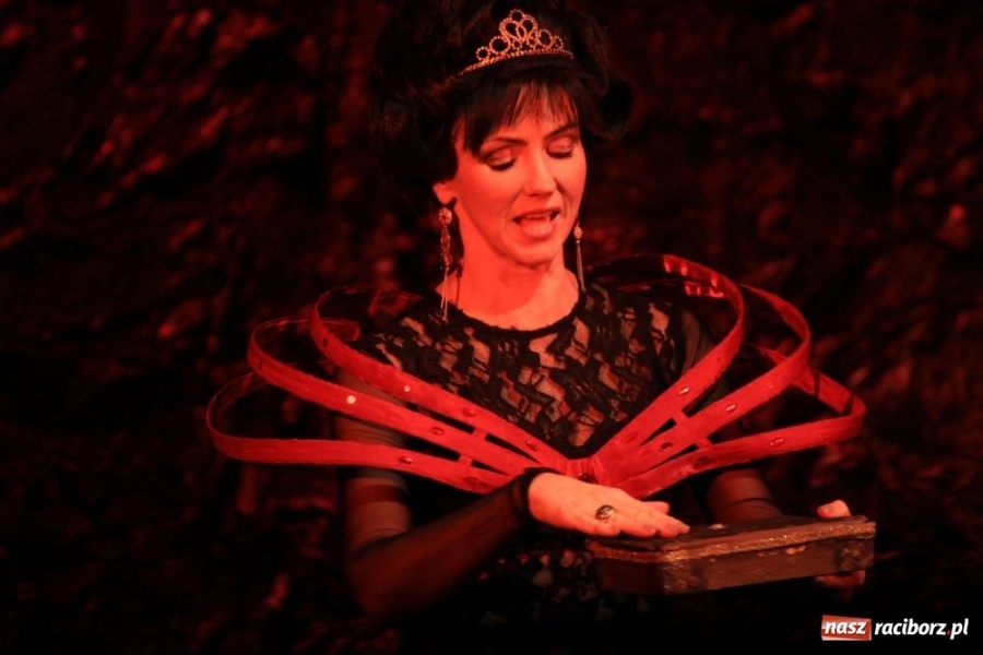 Zdjęcie w galerii na portalu naszraciborz.pl: Bajkowa niedziela z Królewną Śnieżką wiadomości z regionu