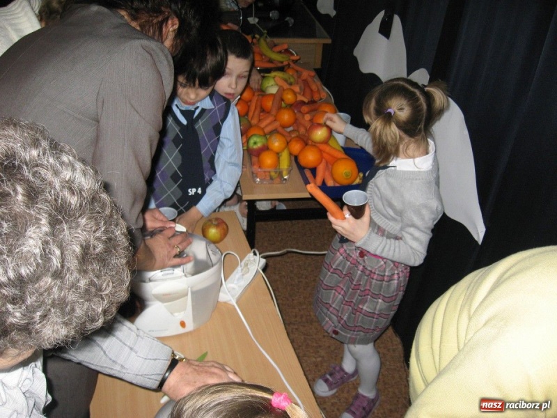 Zdjęcie w galerii na portalu naszraciborz.pl: Warsztaty zdrowia w SP-4 wiadomości z regionu