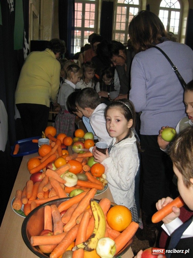 Zdjęcie w galerii na portalu naszraciborz.pl: Warsztaty zdrowia w SP-4 wiadomości z regionu