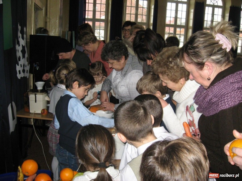 Zdjęcie w galerii na portalu naszraciborz.pl: Warsztaty zdrowia w SP-4 wiadomości z regionu