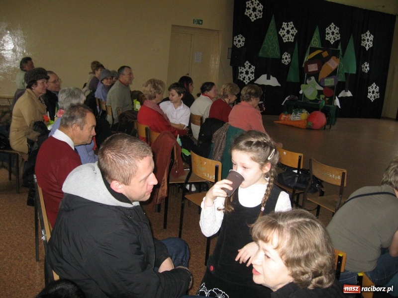 Zdjęcie w galerii na portalu naszraciborz.pl: Warsztaty zdrowia w SP-4 wiadomości z regionu