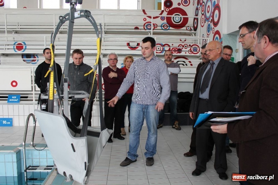 Zdjęcie w galerii na portalu naszraciborz.pl: Dziś wreszcie odebrano pływalnię PWSZ wiadomości z regionu