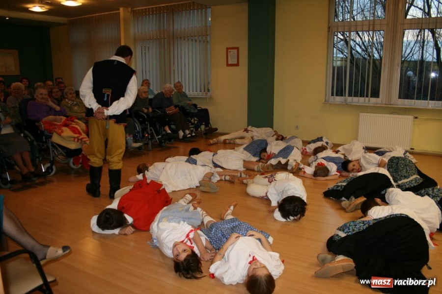 Zdjęcie w galerii na portalu naszraciborz.pl: Strzecha wystąpiła w Złotej Jesieni wiadomości z regionu