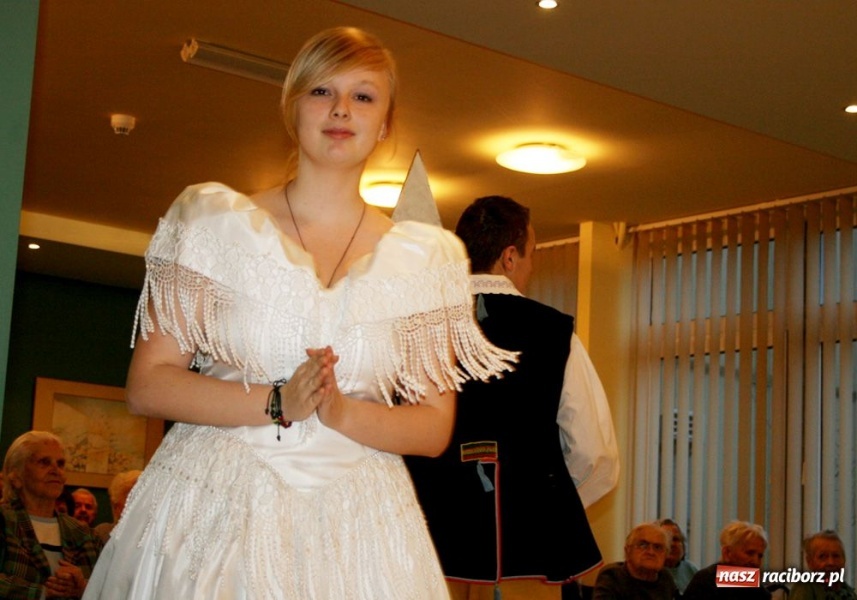 Zdjęcie w galerii na portalu naszraciborz.pl: Strzecha wystąpiła w Złotej Jesieni wiadomości z regionu