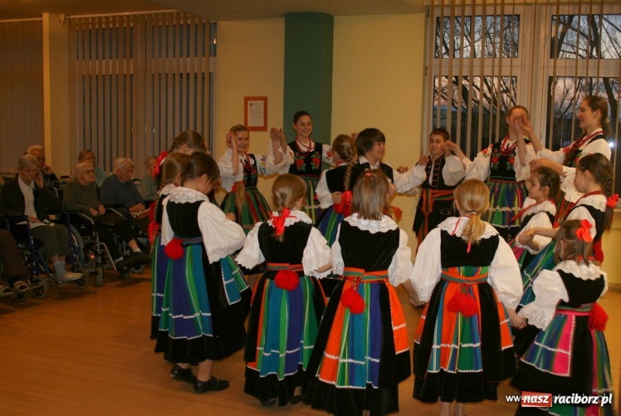 Zdjęcie w galerii na portalu naszraciborz.pl: Strzecha wystąpiła w Złotej Jesieni wiadomości z regionu