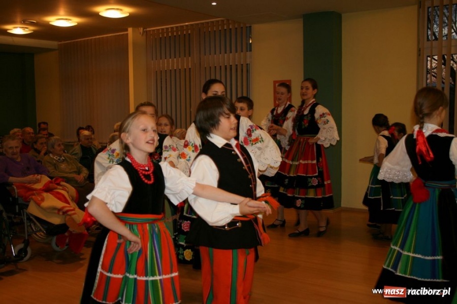 Zdjęcie w galerii na portalu naszraciborz.pl: Strzecha wystąpiła w Złotej Jesieni wiadomości z regionu